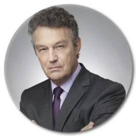 Photo Shape Editor: https://www.tuxpi.com/photo-effects/shape-tool