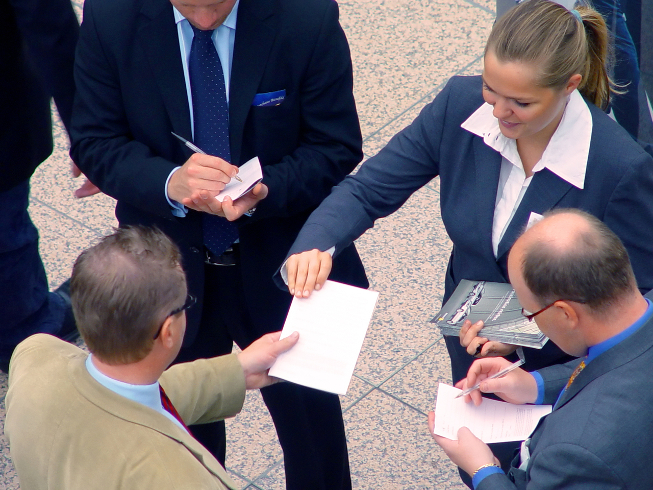 business-meeting-1239191-1280×960