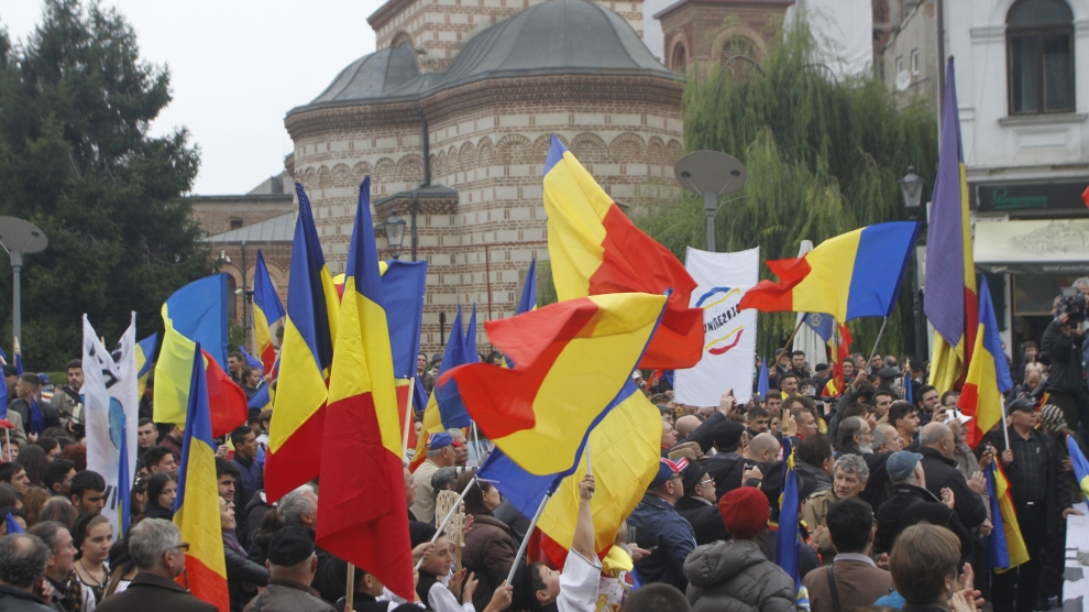 Moldovans Rally For Reunification With Romania - Emerging Europe ...