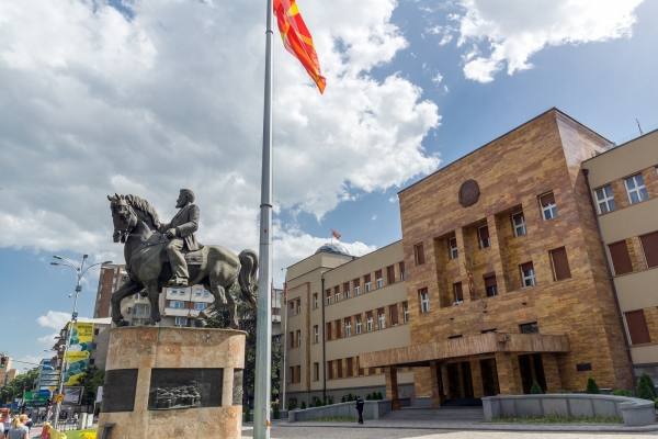 Macedonia sets date for name referendum