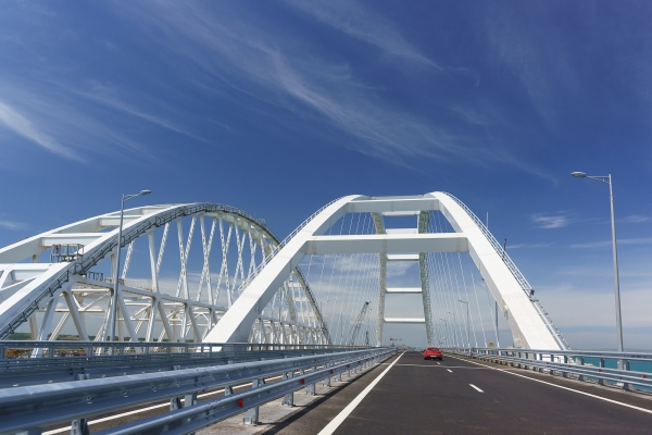 EU hits six new firms with sanctions over construction of Crimea bridge