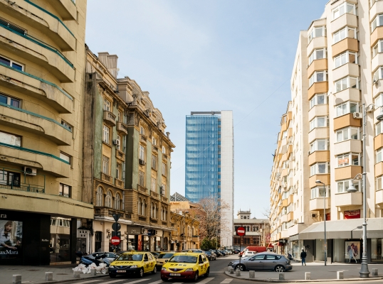 Romanian inflation falls, but pressures remain