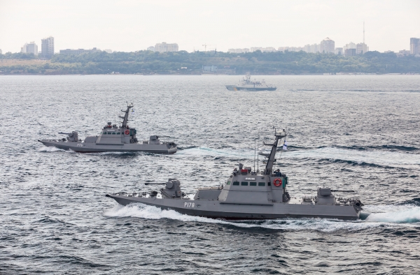 Ukrainian president calls for martial law in wake of Russian attack on navy vessels