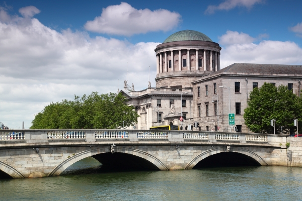 Irish court orders extradition of suspect to Poland despite judicial independence concerns