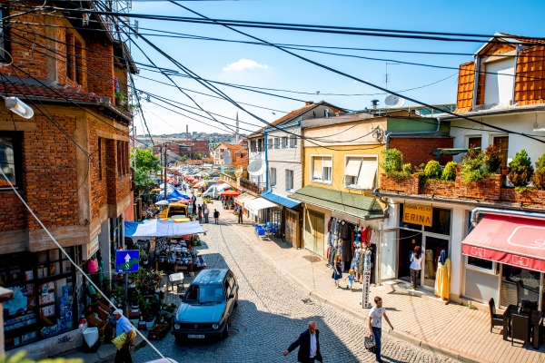 Kosovo extends reach of import tariffs