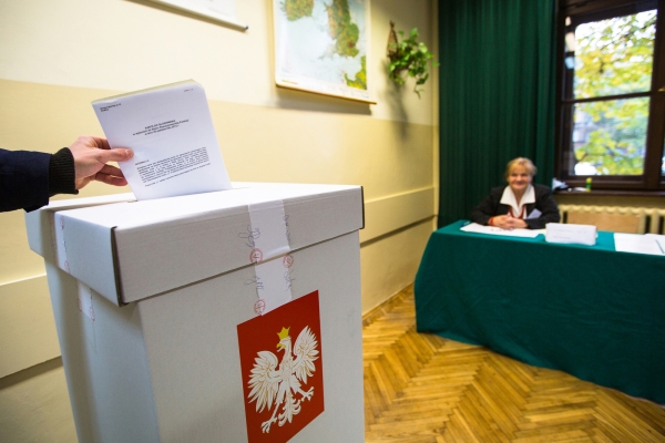 New poll offers hope to Polish opposition