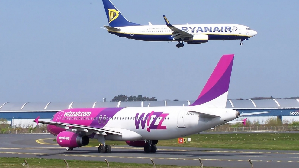 Wizz Air Ryanair Expand Operations In Ukraine Emerging Europe Intelligence Community News - wizz air easyjet roblox youtube