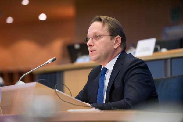 Hungarian, Romanian European Commissioners approved by EP