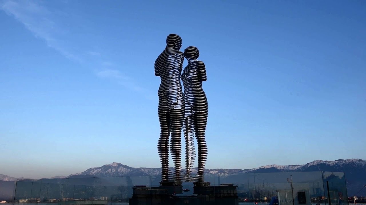 Emerging Europe’s most moving statue: Batumi’s Ali and Nino