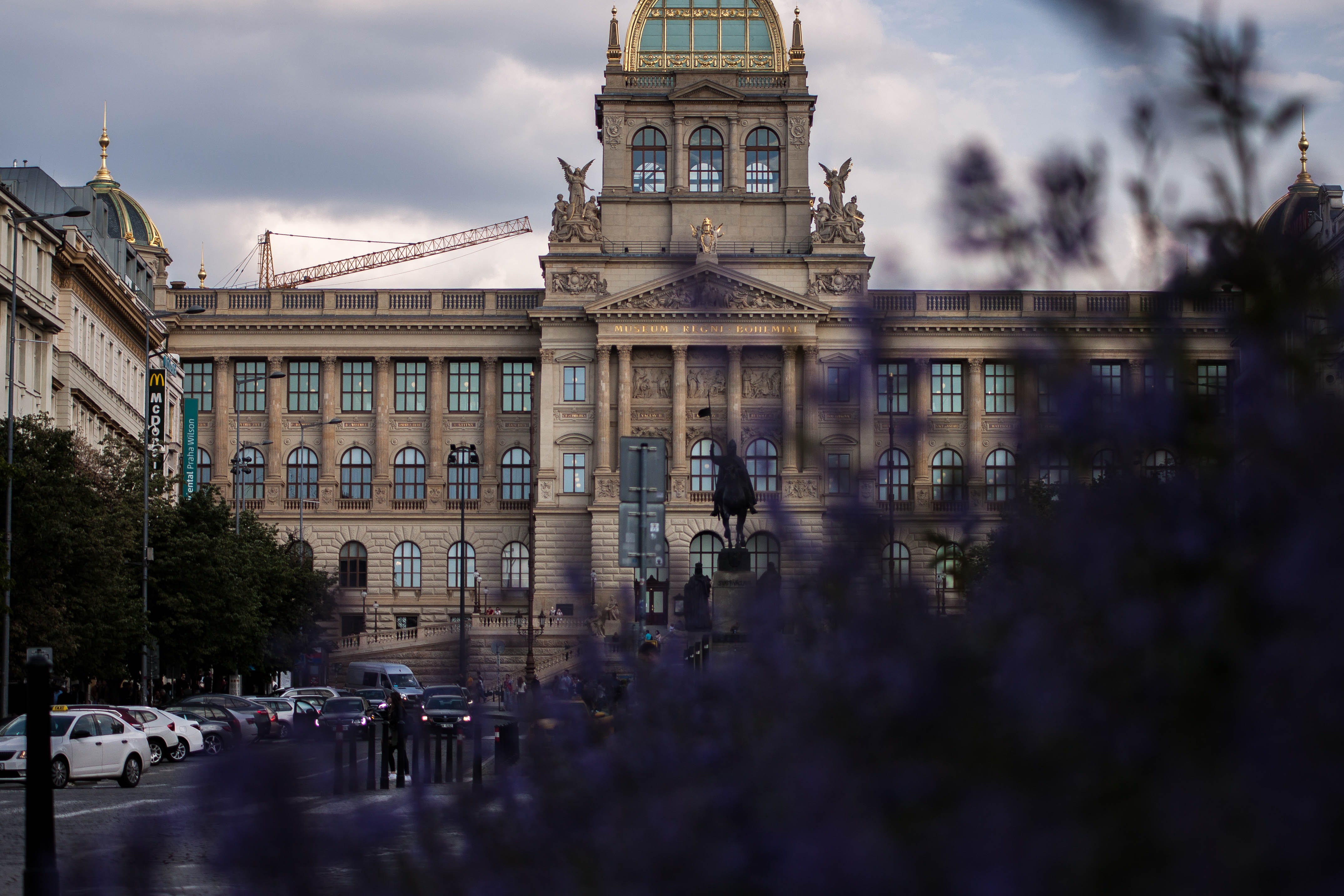 artis-kancs-bhI9k5K1VBU-unsplash