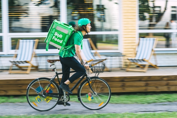 Estonia’s Bolt raises 100 million euros to finance expansion into micro-mobility services and food delivery