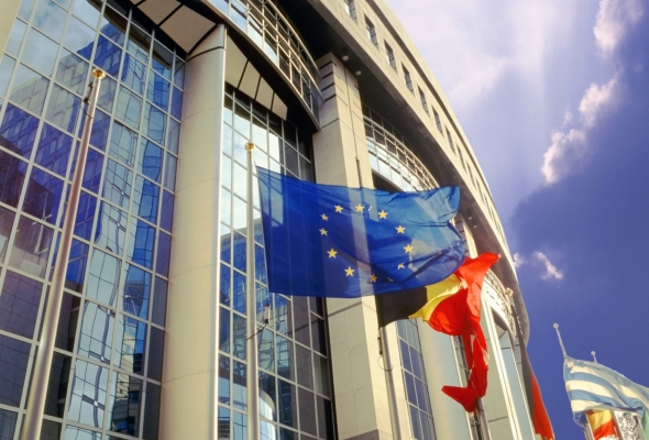 European Parliament fires warning shots over budget compromise