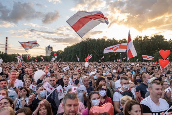Stalemate in Belarus as both dictator and revolutionaries dig in