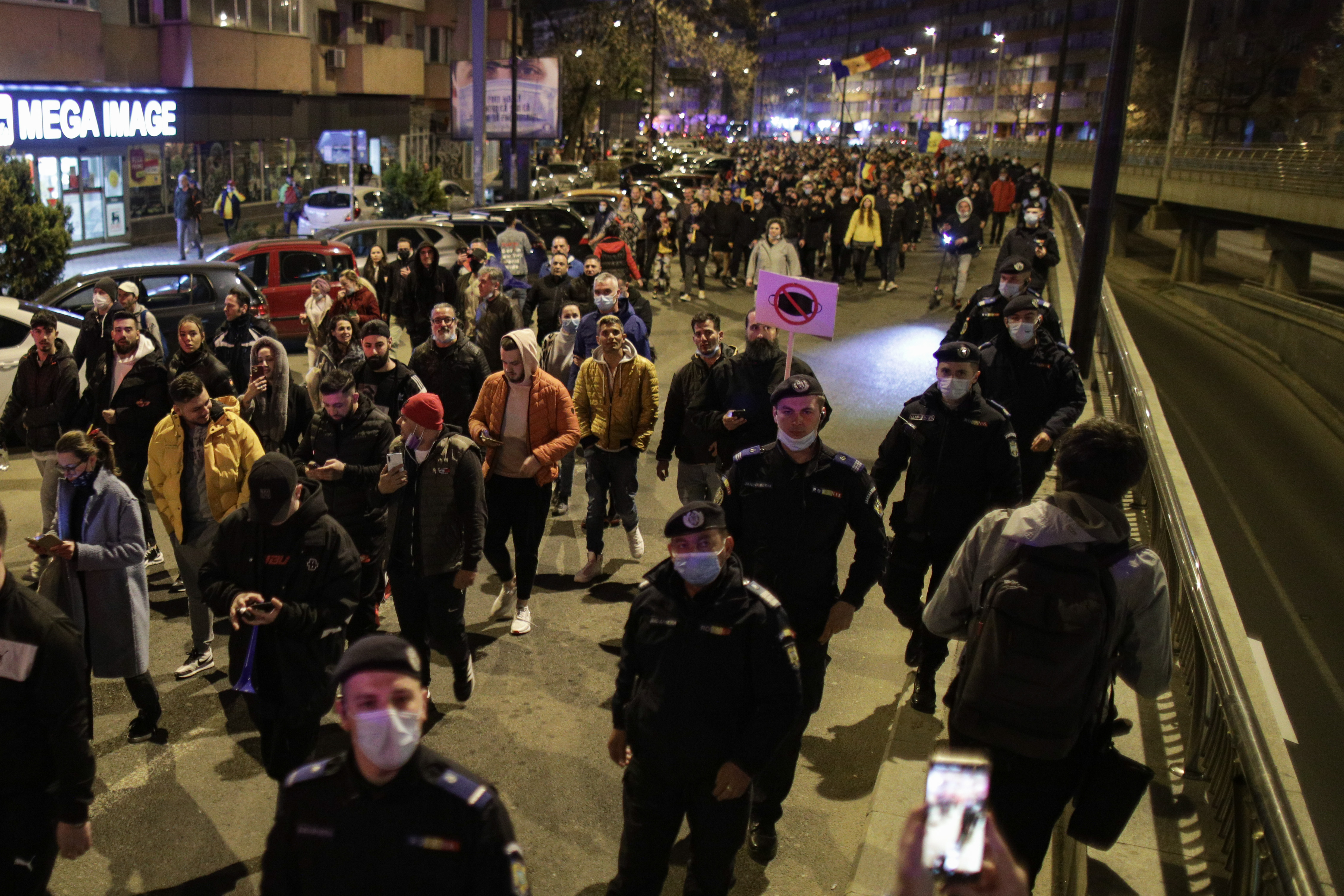 Romania Where Covid 19 Restrictions Are Modest But People Protest Anyway