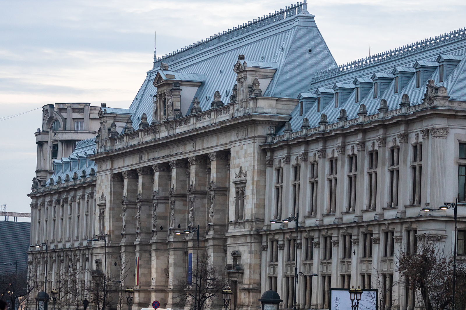 Romania 'getting there' on rule of law, corruption, says EU