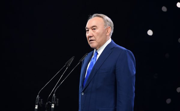 Oliver Stone heads to Kazakhstan to sing Nazarbayev’s praises