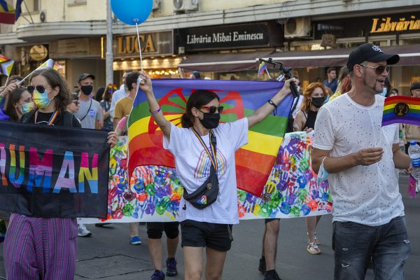 European Parliament calls for action against Romania over failure to grant free movement rights to LGBT+ couples