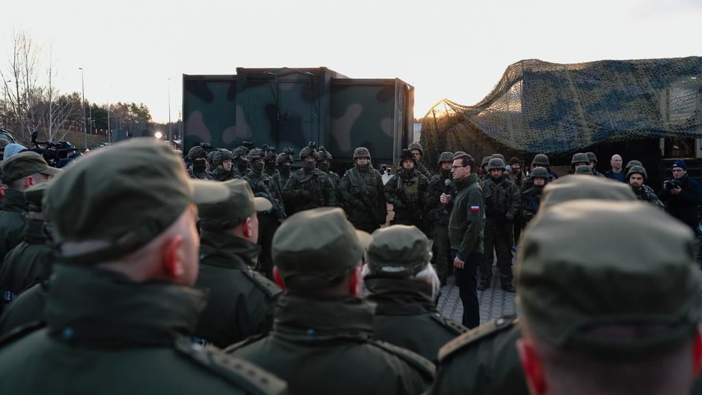 Poland Warns Of 'armed' Escalation As Belarus Border Crisis Intensifies