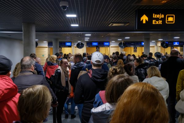 No entry: Poland, Baltic states cut off key EU routes used by Russian tourists