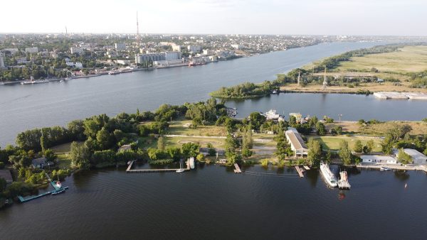 Ukraine sets up positions on east bank of Dnipro: Emerging Europe this week