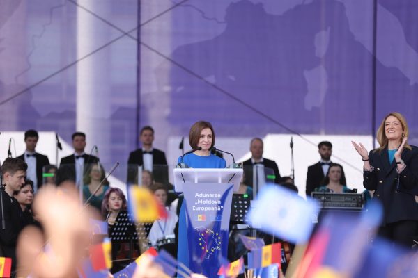Moldovans rally for their EU future
